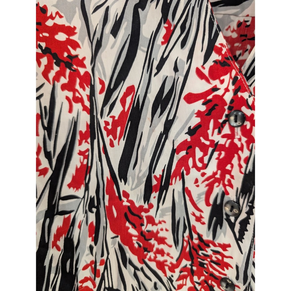 Long Sleeve Button-Up Shirt Floral Abstract Print Red White Black Size 14 - Picture 2 of 8